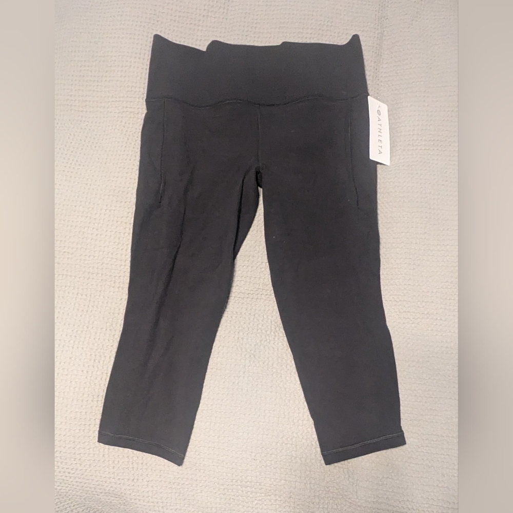 NWT Athleta Salutation Stash Black High-Rise Capri Leggings